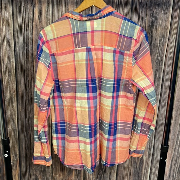 Old Navy Plaid Lightweight Button Down Top - Picture 3 of 3